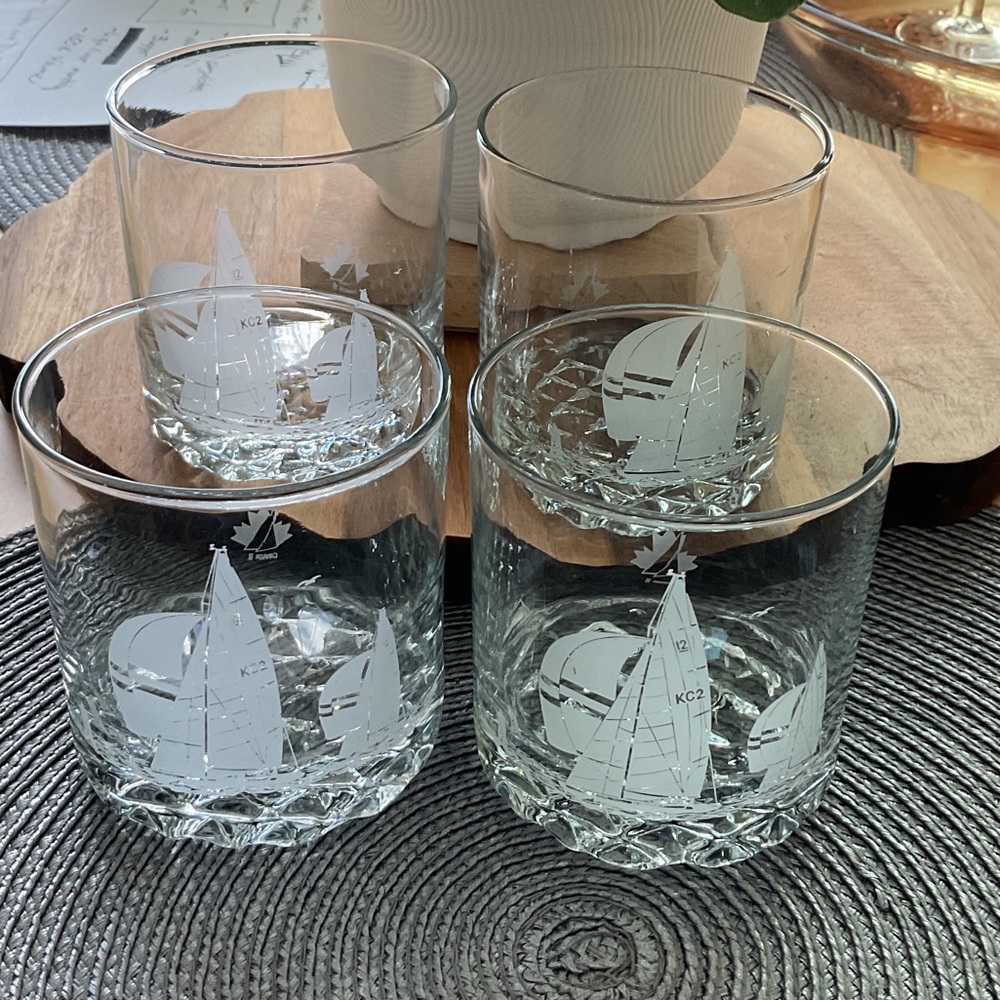 Set of 4 True North etched nautical lowball whiskey rock glasses vintage rare